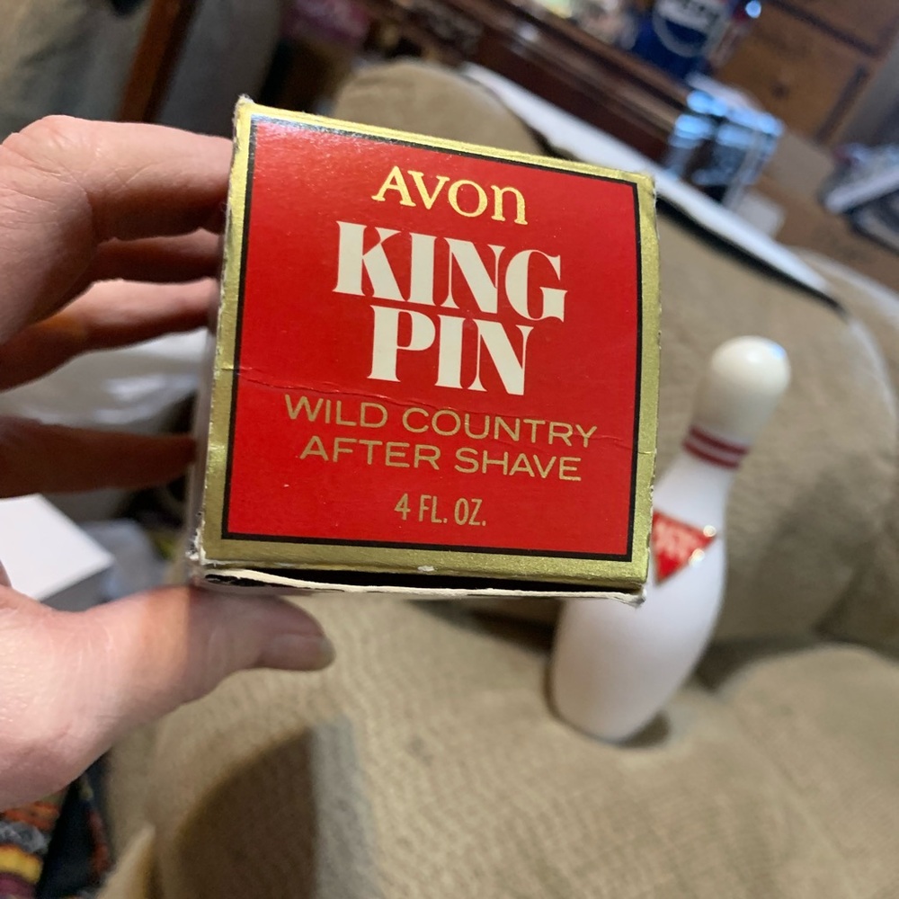 Avon Collectable King Pin wild country after shave.